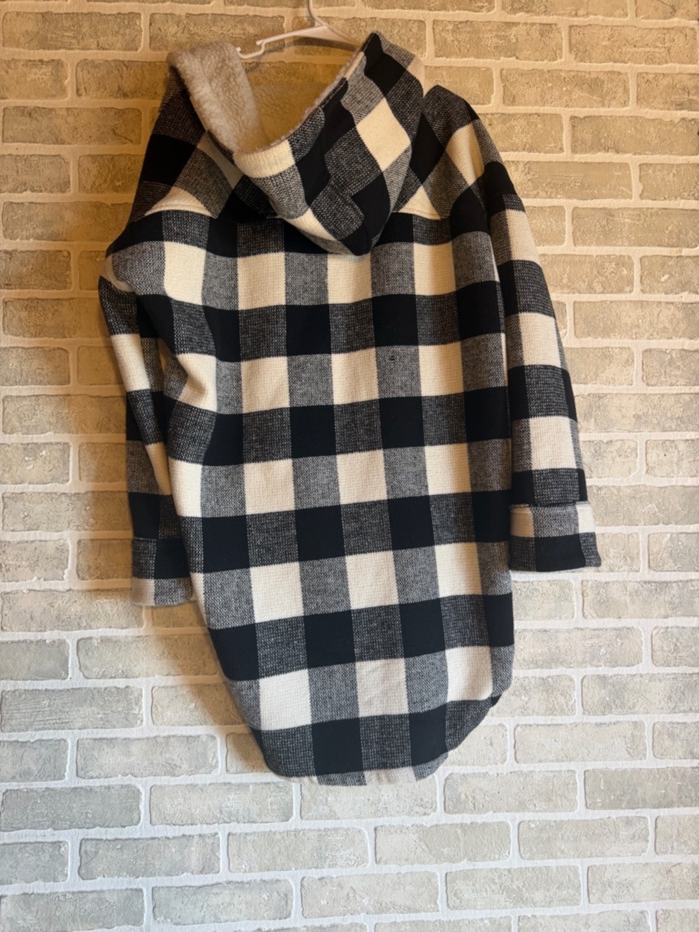 cloth & stone Black and Cream Plaid Hooded Shacket - Picture 6 of 6